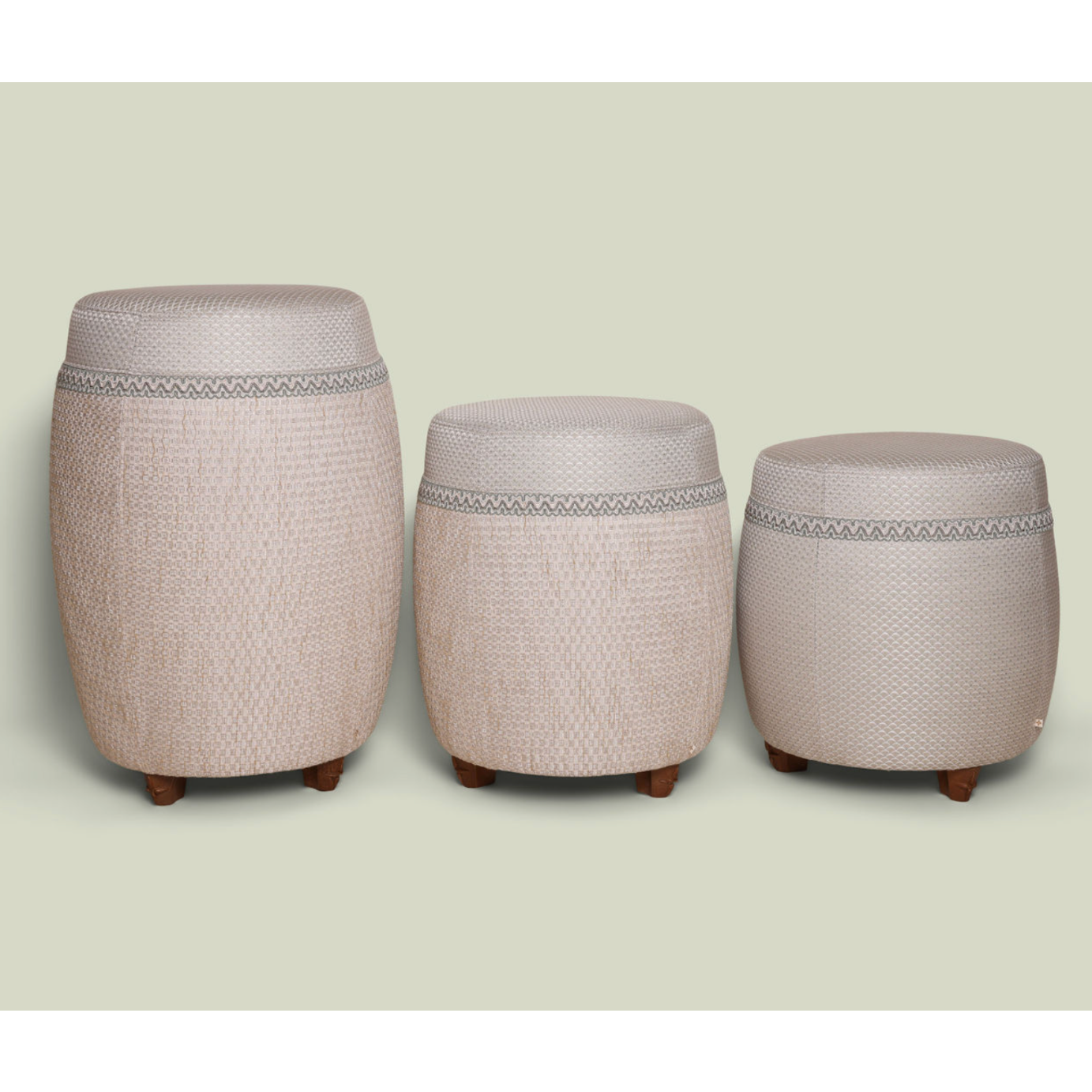 Luxe barkruk stoel poef met luxe stof patroon blauw wit grijs schelp
