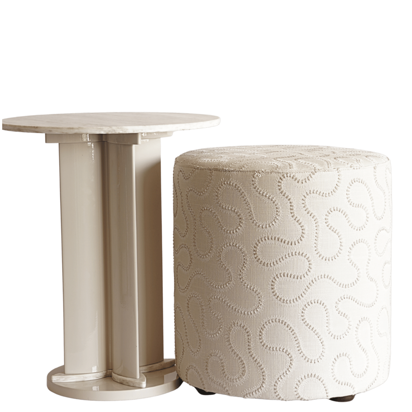Luxe poef met luxe stof beige goud ronde vormen