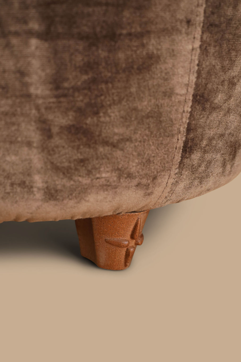 Luxe poef houten poot