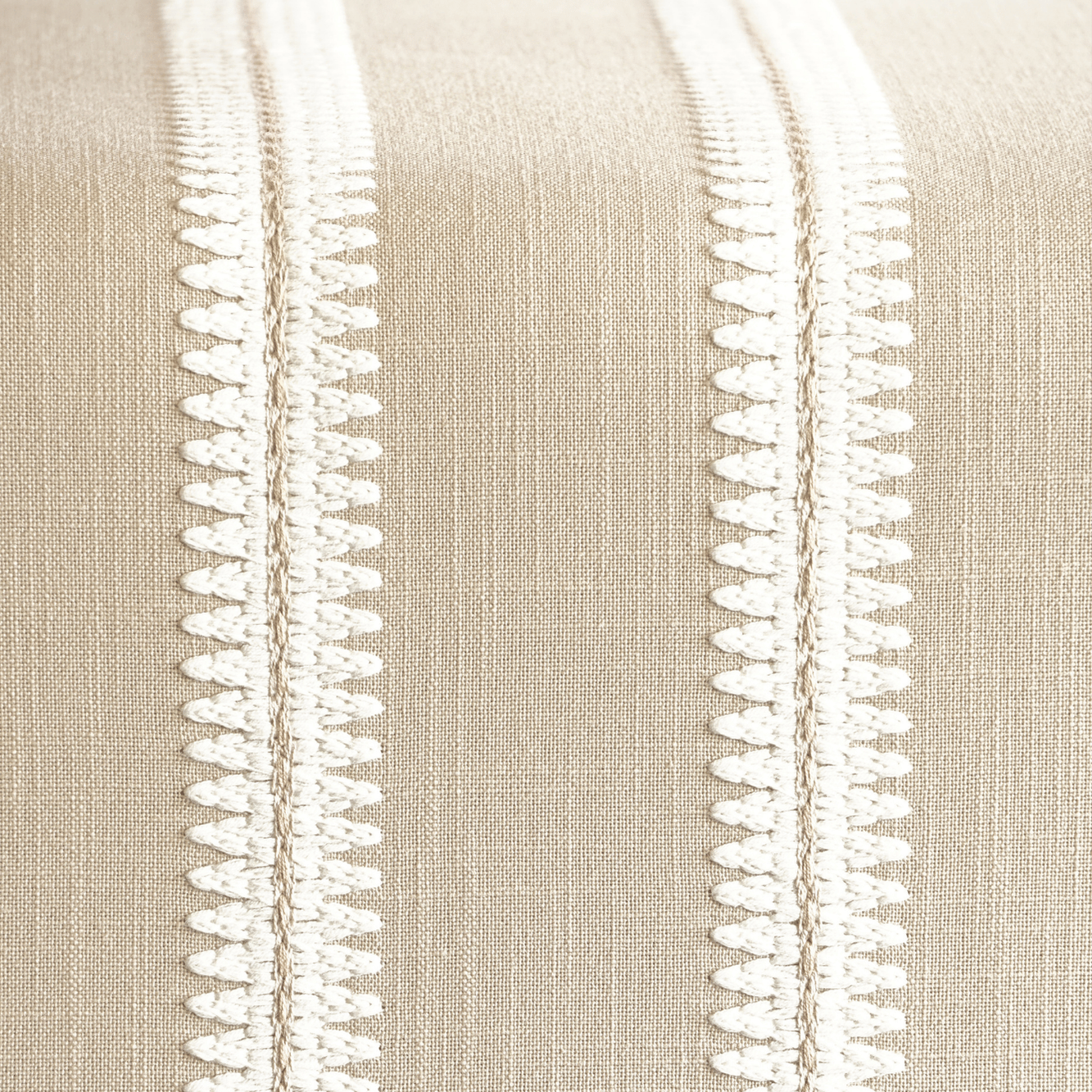 Luxe vierkante poef beige witte stiksels linnen