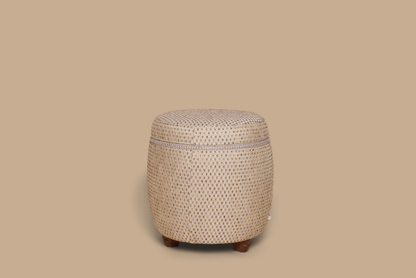 Luxe poef met luxe stof bruin goud patroon 