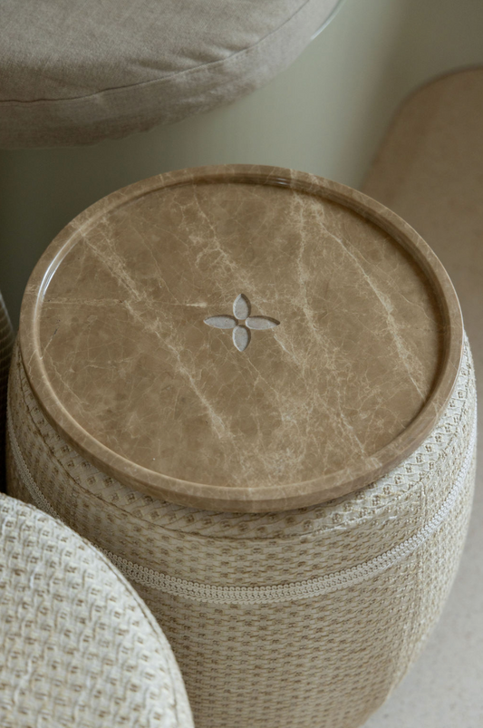 Marmer dienblad beige rond poef luxe stof wit goud