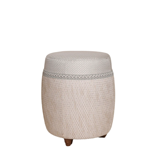 Luxe stoel poef met luxe stof wit blauw beige patroon