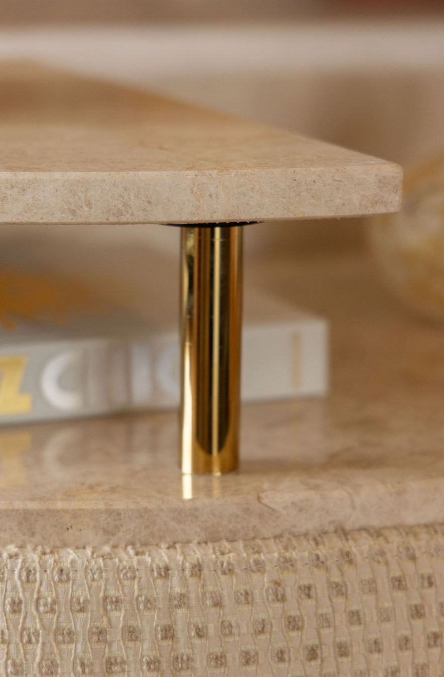 bijzettafel marmere blad gouden afwerking