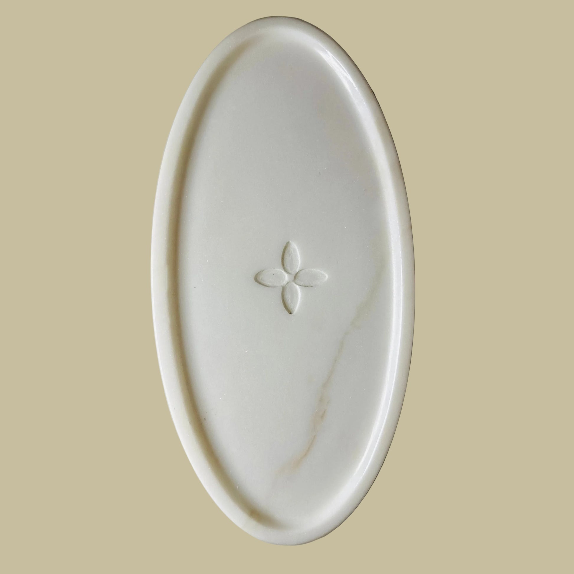 Marmere dienblad ovaal wit