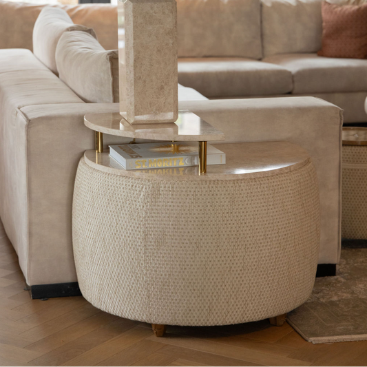 Marmere lamp met kap en bijzettafel met marmere blad beige